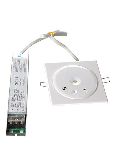 Lumière d'urgence de plafond commercial IP20 avec batterie de secours 3 heures de fonctionnement Lampe LED non entretenue