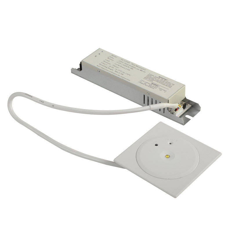 110V 220V IP42 Lumières d'urgence en retrait de plafond non entretenues avec batterie de secours